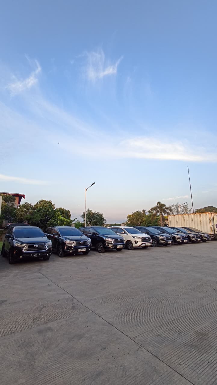 sewa mobil Jogja dengan driver